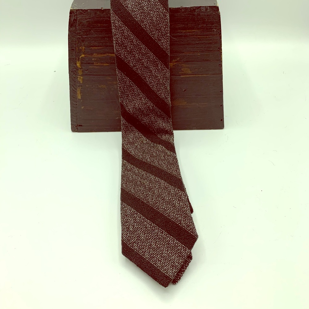 J Crew Men’s skinny tie - stripped